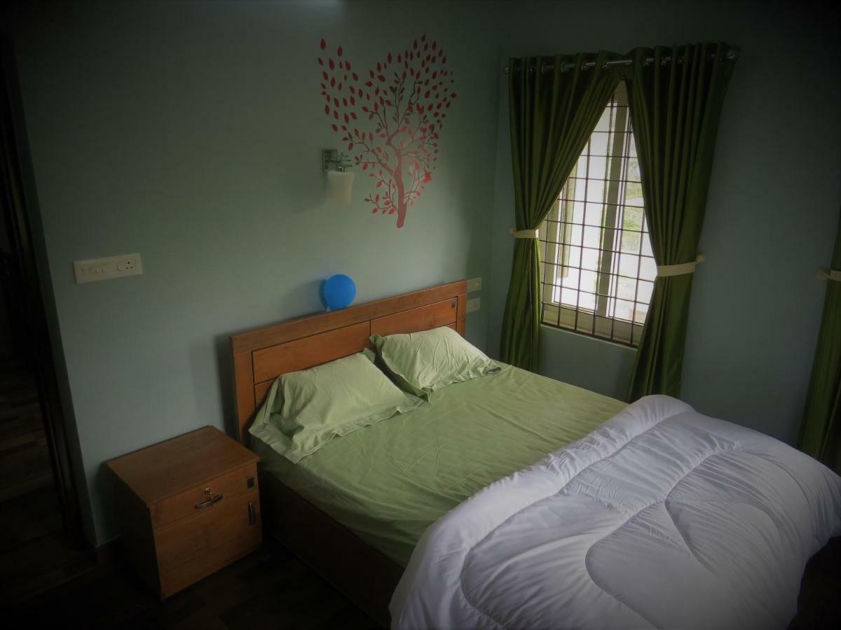 Honeybee Residency Vagamon Villa Bagian luar foto
